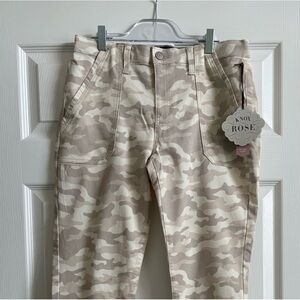 Knox Rose Camouflage Skinny Pants - Beige and Cream
